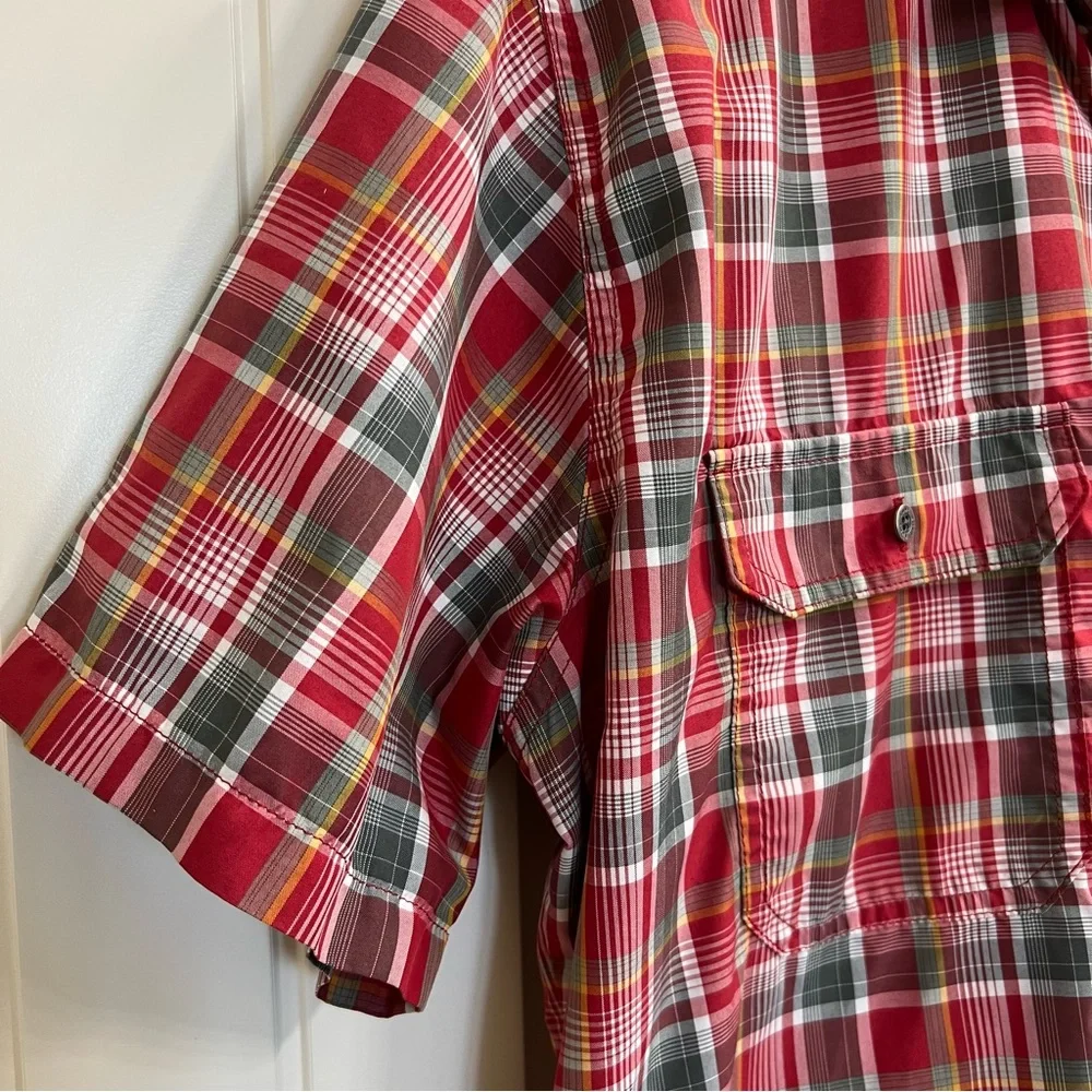 Kuhl Mens Eluxur Short Sleeve Button Down Shirt in Red Plaid, Size L - Picture 4 of 9